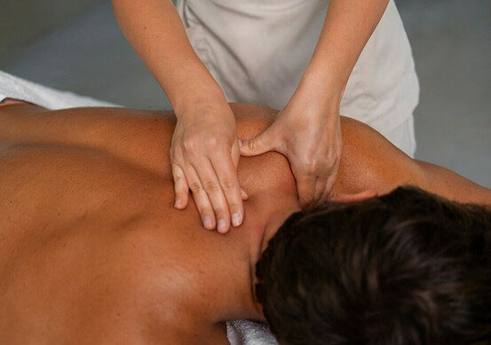 Why athletes rely on deep tissue therapy