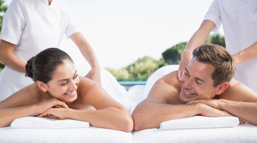Couples massage